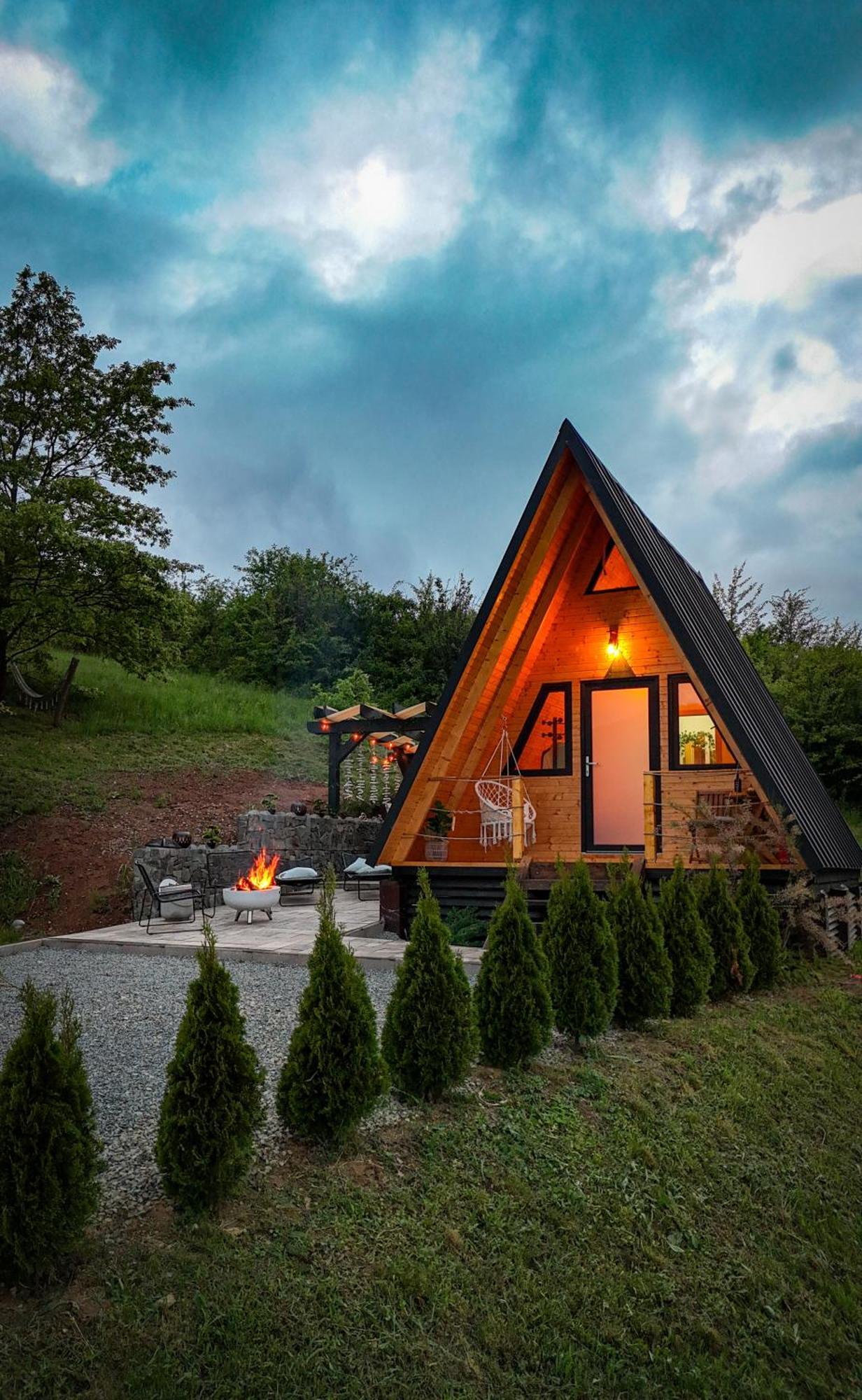 A Frame 1 Transalpina Otel Petresti Dış mekan fotoğraf